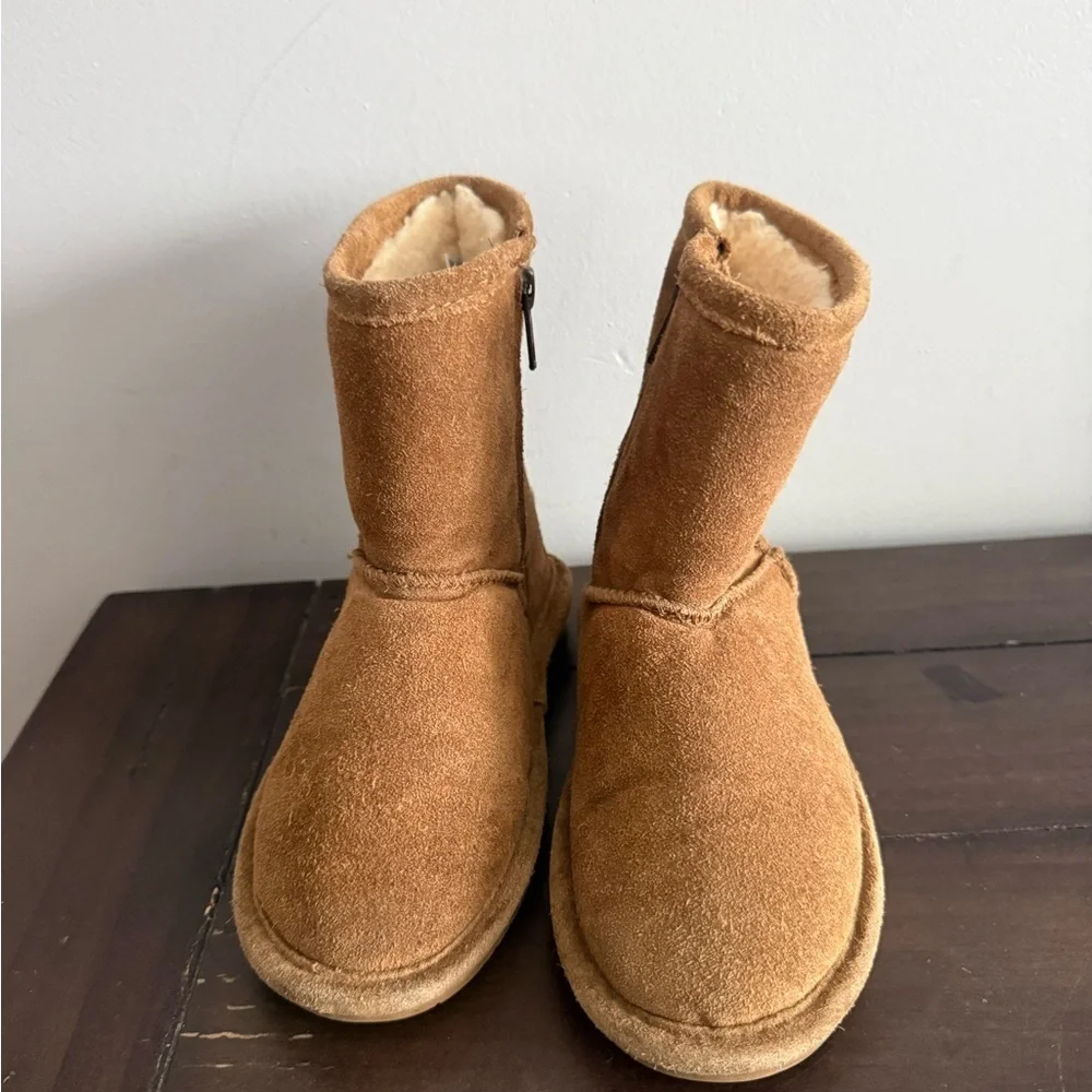 Bearpaw Kids Chestnut Suede Shearling Lined Boots Size 12